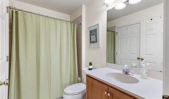 2 Seal Island Rd, Bristol, RI 02809