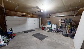 2040 W 41st St, Casper, WY 82604