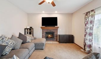 1740 Silver Maple Trl, North Liberty, IA 52317