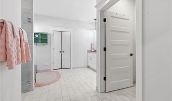 1210 Signal Lake Ct, Baldwin City, KS 66006