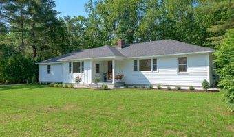 8 Knight St, Falmouth, ME 04105