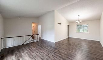 743 Eaglebrooke Dr, Ballwin, MO 63021