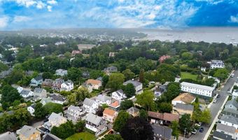 1 Slocum St, Newport, RI 02840