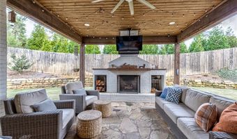 1001 Fairview Dr, Auburn, AL 36830