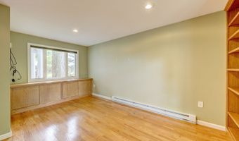 120 Highland Ave, Branford, CT 06405