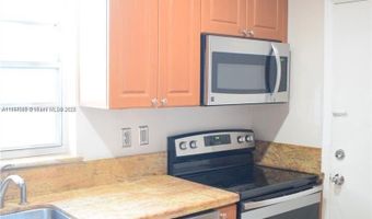 1020 94th St 301, Bay Harbor Islands, FL 33154