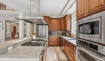 62 Dupaw Gould Rd, Brookline, NH 03033
