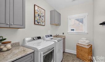 2562 Roseview Ln, Charlotte, NC 28205