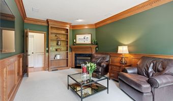 312 Aberdeen Ln, Aurora, OH 44202