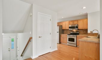 1802 Pinnacle Way 1802, Danbury, CT 06811