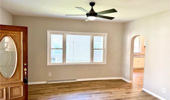 572 W Main St, Adena, OH 43901