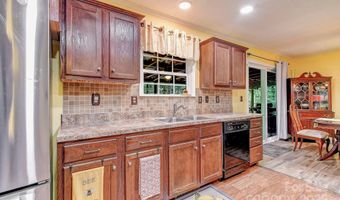 20 Jessica Ln, Barnardsville, NC 28709