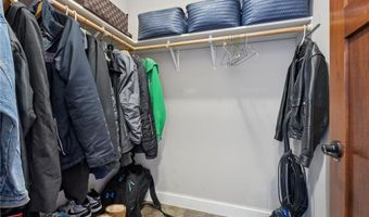 4212 Parkview Ln, Anoka, MN 55303