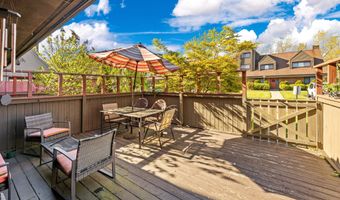 64 Montoya Dr 64, Branford, CT 06405