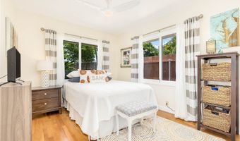 811 Maluniu Ave, Kailua, HI 96734