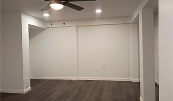 6 Old Pound Hill Rd, North Smithfield, RI 02896
