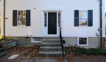 24 Barney St, Newport, RI 02840