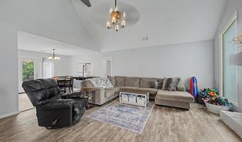 158 Woodstone Cir, Albany, GA 31701