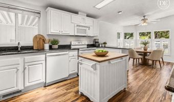 8975 Lawrence Welk Dr 7, Escondido, CA 92026