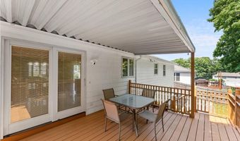71 Hawthorne Pl, North Providence, RI 02904