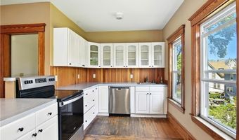 1 Arnold Ave, Newport, RI 02840