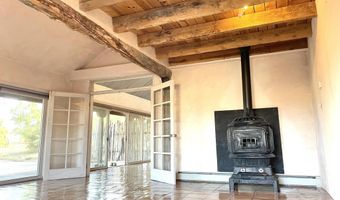 34 Varos Rd, Arroyo Hondo, NM 87571