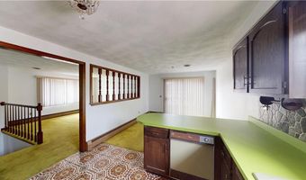 9 Whitaker Ave, East Providence, RI 02916