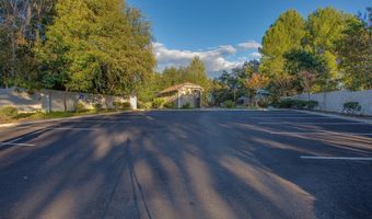 29712 Strawberry Hill Dr, Agoura Hills, CA 91301