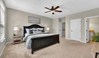 42227 PIEBALD Sq, Aldie, VA 20105