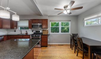 110 Pennsylvania Ave, Absecon, NJ 08201