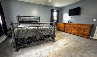 131 Pine Cir, Bennington, VT 05201