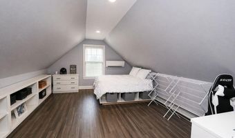 50 Rolling Meadow Dr, Bangor, ME 04401