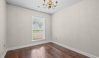 3933 ROBIN HILL Dr, Bartlett, TN 38135