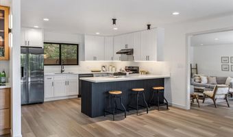 5 Arriba Dr, Aromas, CA 95004