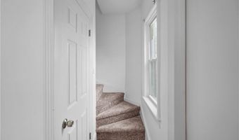 136 Juniper St, East Providence, RI 02914