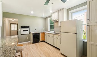 117 E Pershing St, Bloomfield, CT 06002