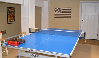 45 Strickland St, Bay Head, NJ 08742