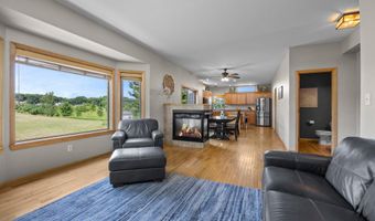 9352 67th St NW, Annandale, MN 55302