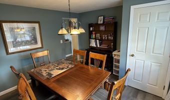 7 Willow St, Allenstown, NH 03275