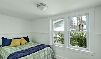 59 Booth Ave, East Providence, RI 02915