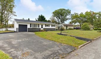 46 Pheasant Dr, Bayville, NJ 08721
