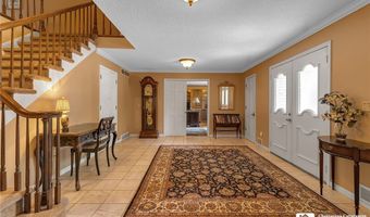 30 Waterford Park, Amherst, NY 14221