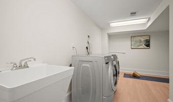 3118 17TH St N, Arlington, VA 22201