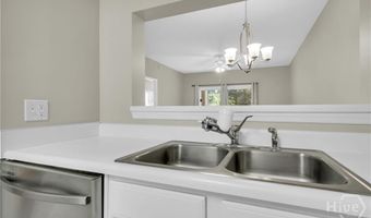 32 River Trace Ct 32, Savannah, GA 31410