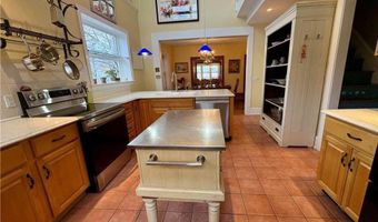 1852 Chew St, Allentown, PA 18104