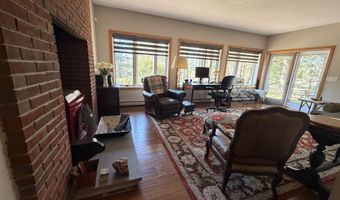 86 Washburn Rd, Canton, CT 06019
