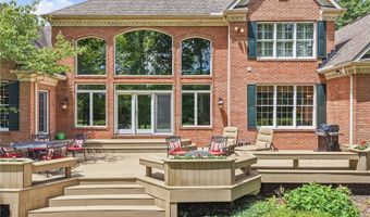 312 Aberdeen Ln, Aurora, OH 44202