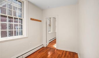 14 Elm St, Newport, RI 02840