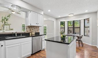 4150 Eagle Head Dr, Columbus, OH 43230