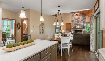 4309 Colleen Ct, Arden Hills, MN 55112